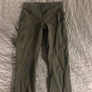 Army Green Lulu Lemon cropped leggings